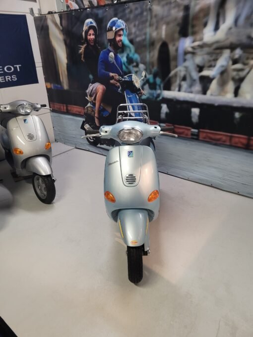 Vespa et 4 - Afbeelding 2